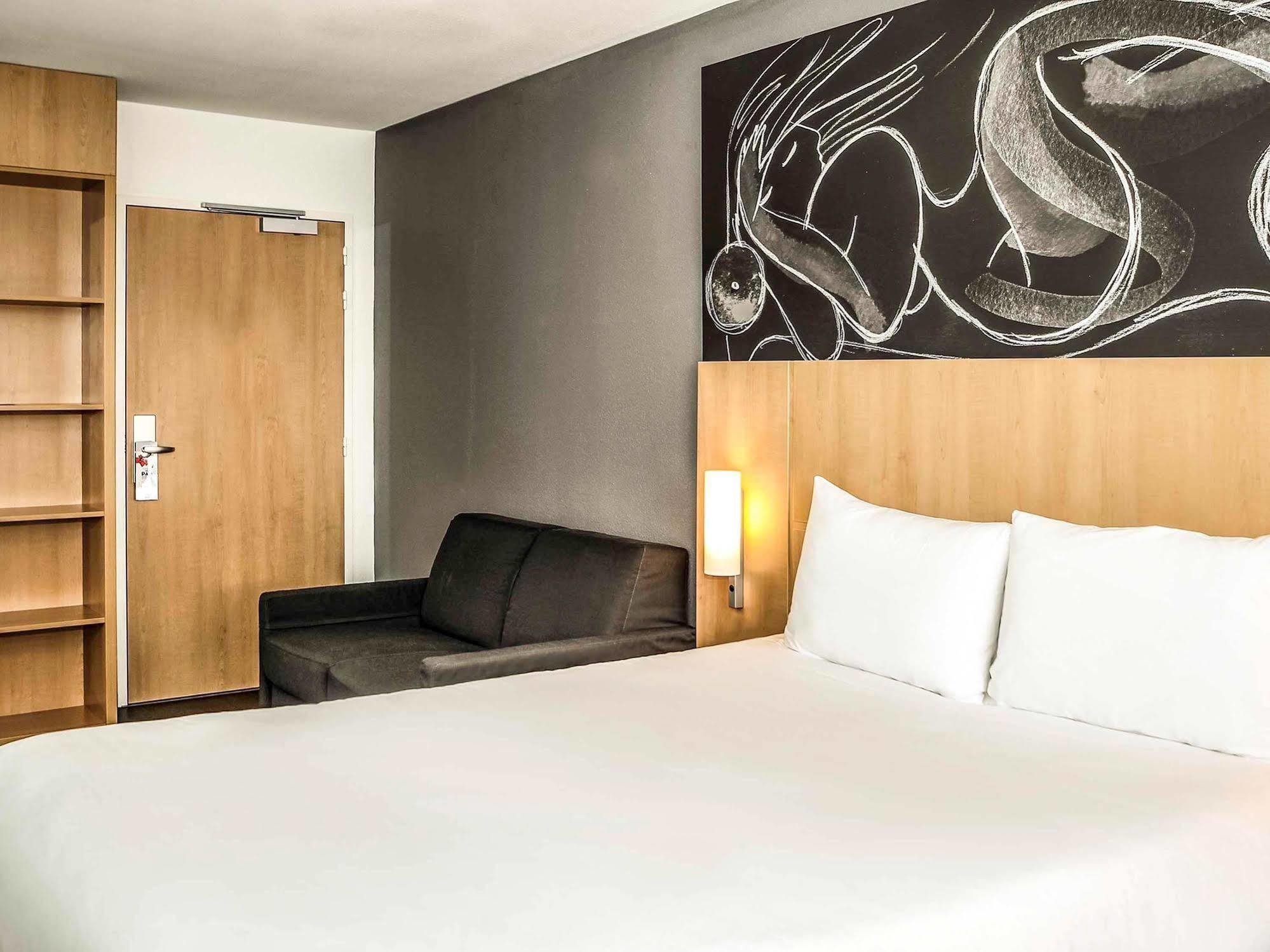 Ibis Geneve 3*