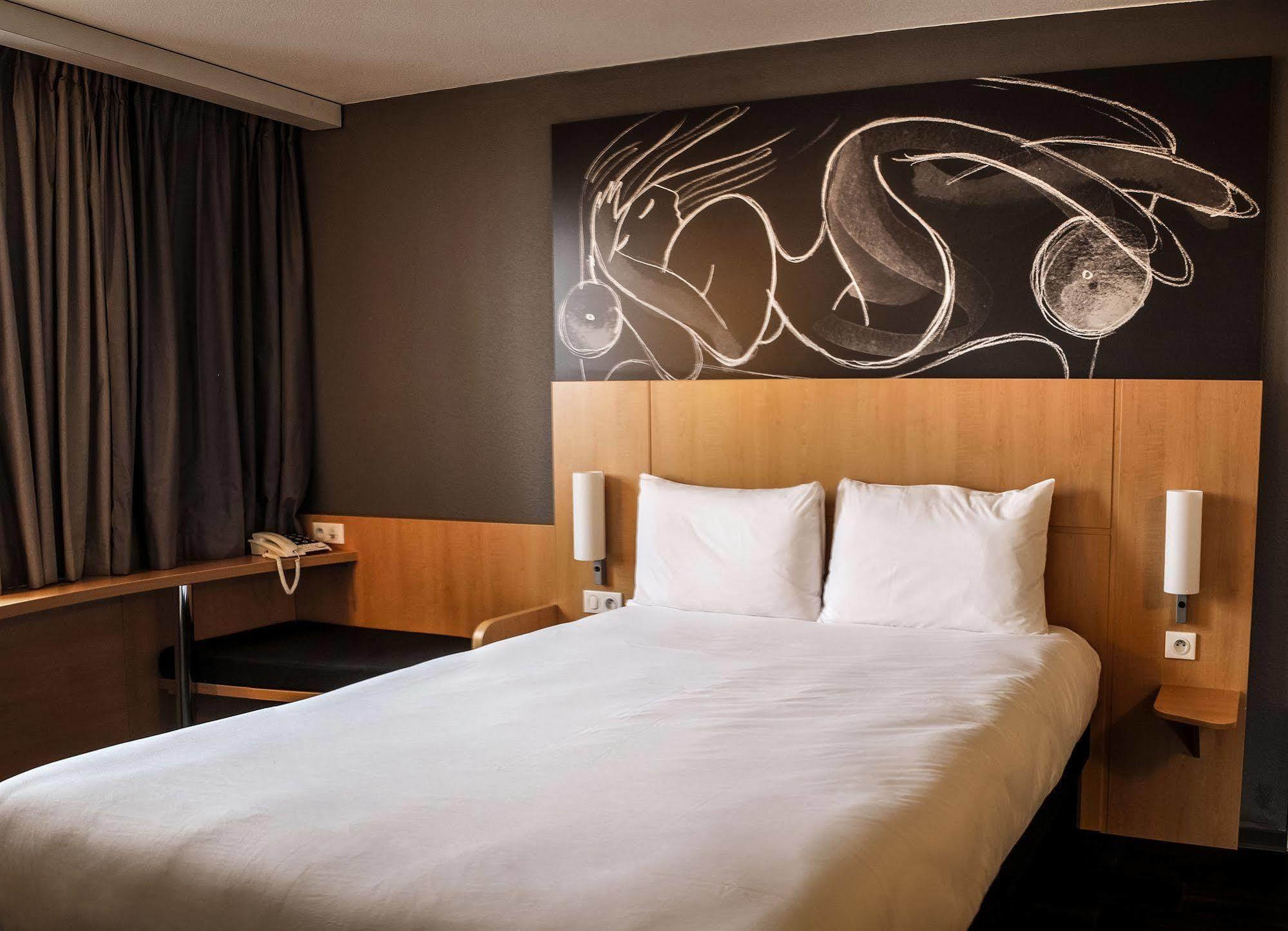 Hotel Ibis Genève 3*